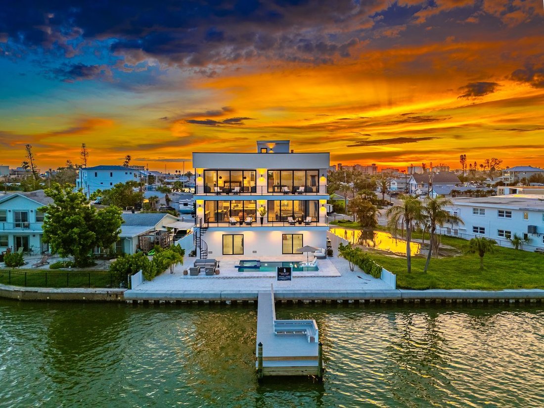 House in Madeira Beach, Florida, United States 2 - 17735555