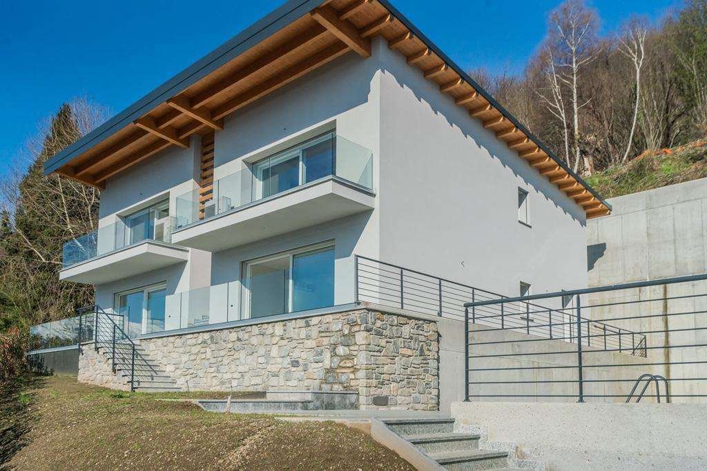 Apartment in Vercana, Lombardy, Italy 2 - 15585932