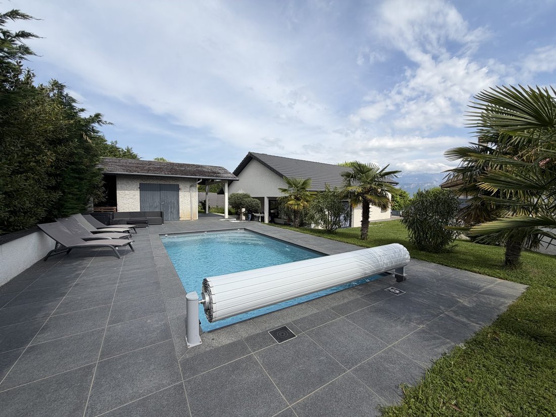 Villa in Charnecles, Auvergne-Rhône-Alpes, France 1 - 17315242