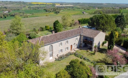 Estate in Vieux, Occitania, France 1