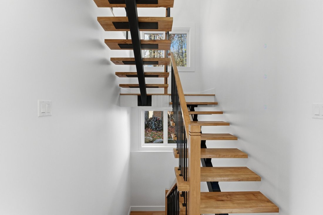 House in Bromont, Quebec, Canada 5 - 16551873
