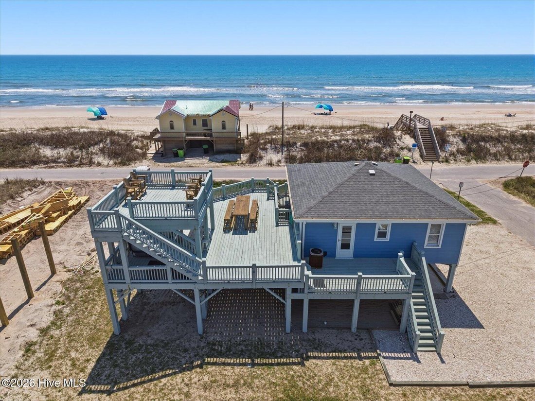 House in North Topsail Beach, North Carolina, United States 3 - 17738286