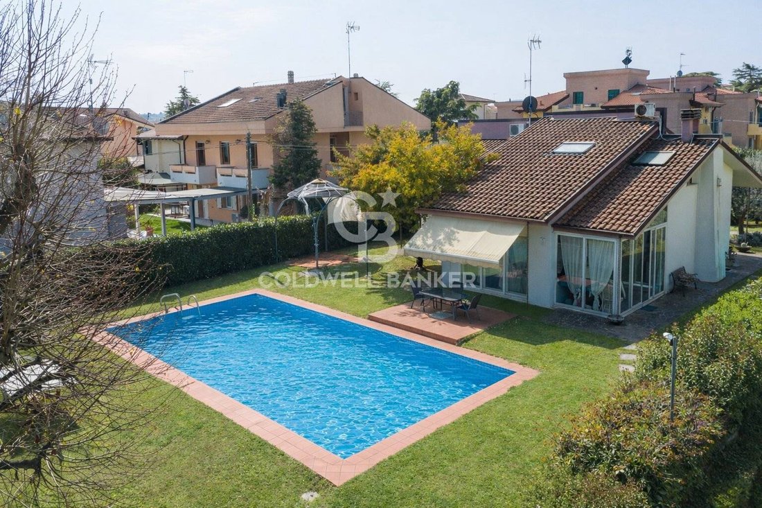 Villa in Coriano, Emilia-Romagna, Italy 2 - 17739675
