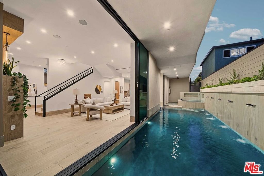 House in Los Angeles, California, United States 3 - 17737217