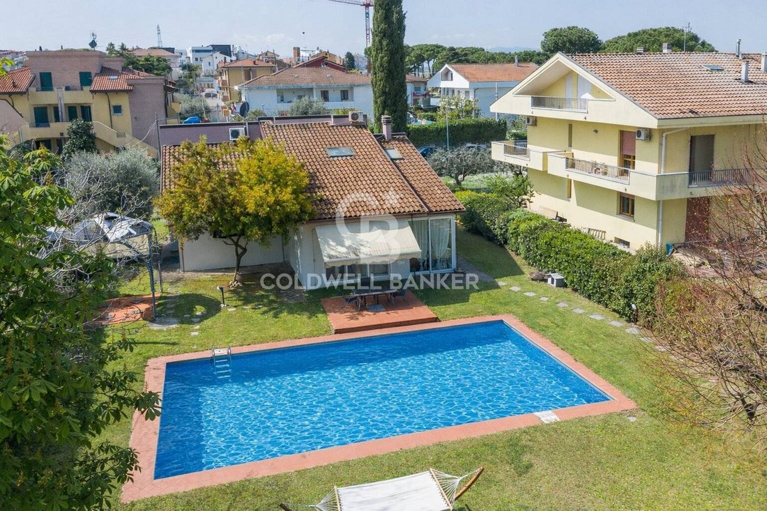 Villa in Coriano, Emilia-Romagna, Italy 4 - 17739675