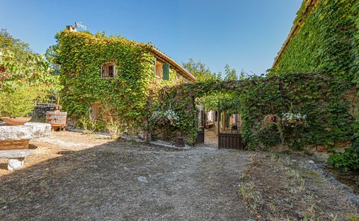 Country House in Nice, Provence-Alpes-Côte d'Azur, France 1