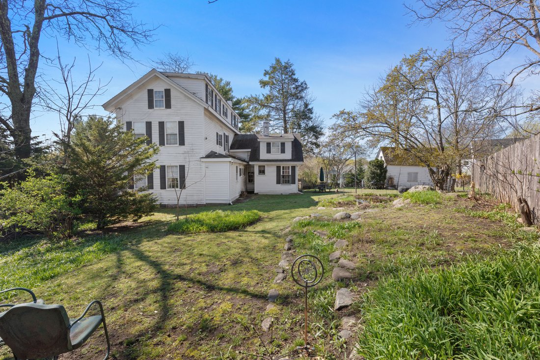 House in Needham, Massachusetts, United States 2 - 17736752