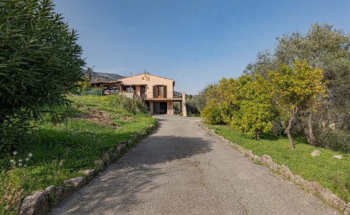 Villa in Gattières, Provence-Alpes-Côte d'Azur, France 1