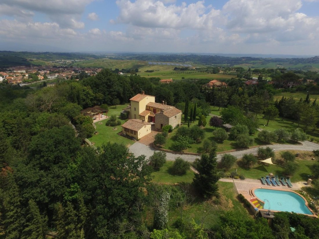 Villa in Casciana Terme Lari, Tuscany, Italy 3 - 17304432