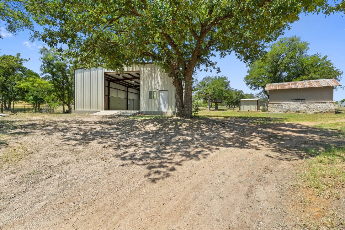 Farm Ranch in Kingsland, Texas, United States 4 - 17739098