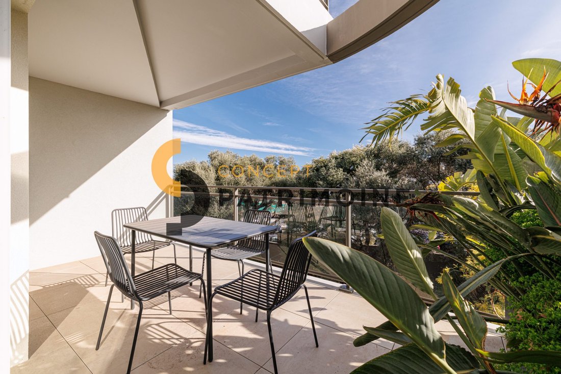 Apartment in Antibes, Provence-Alpes-Côte d'Azur, France 1 - 17498725