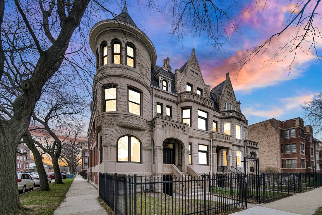 House in Chicago, Illinois, United States 2 - 17739208