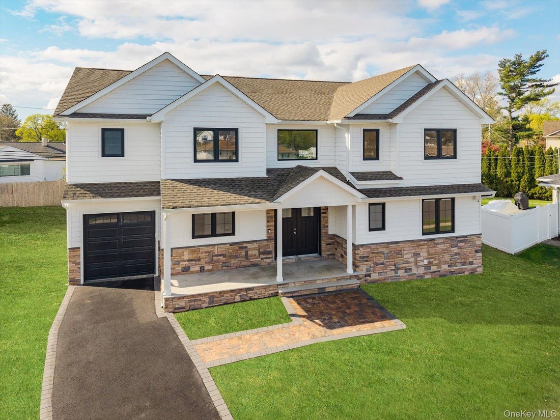 House in Plainview, New York, United States 2 - 17737797