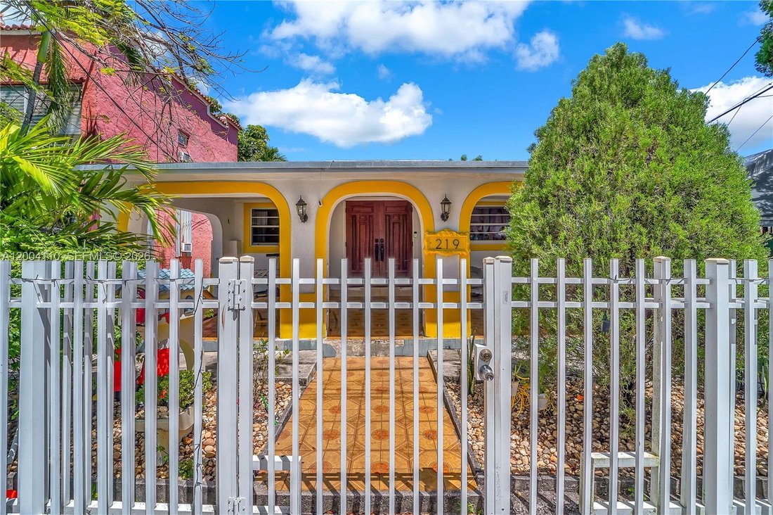 House in Miami, Florida, United States 2 - 17738098