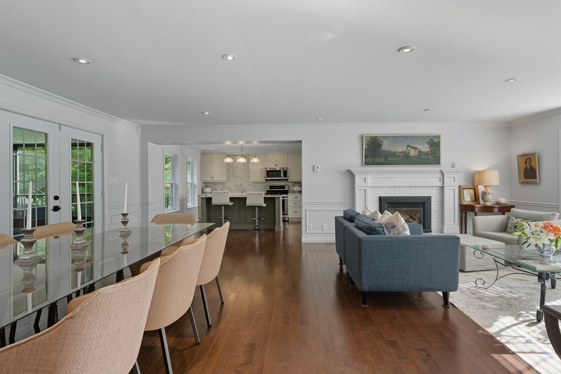 House in Lac-Brome, Quebec, Canada 4 - 16230011