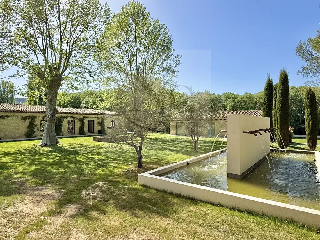 Estate in Meyrargues, Provence-Alpes-Côte d'Azur, France 5 - 17735729