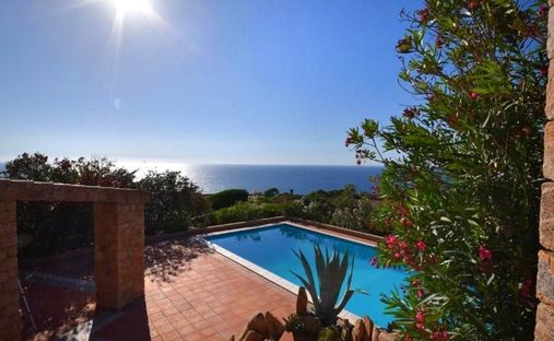 Haus in Trinità d'Agultu e Vignola, Sardinien, Italien 1