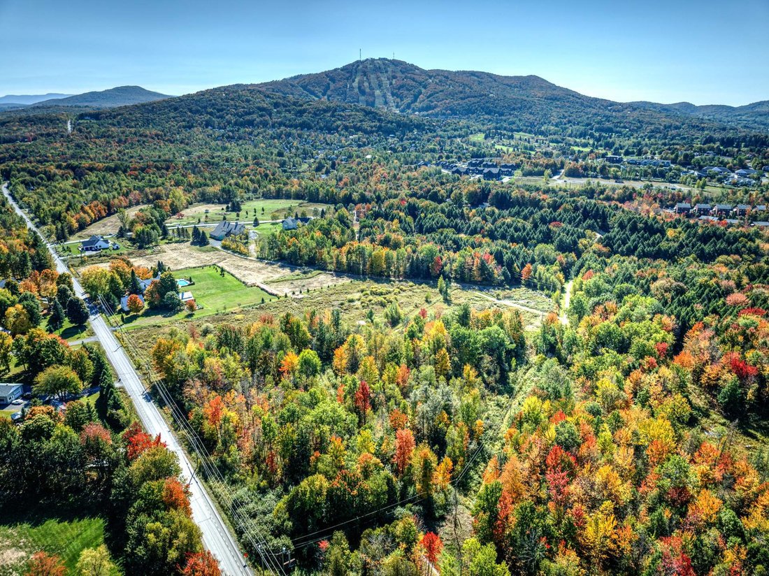 Land in Bromont, Quebec, Canada 4 - 16387895