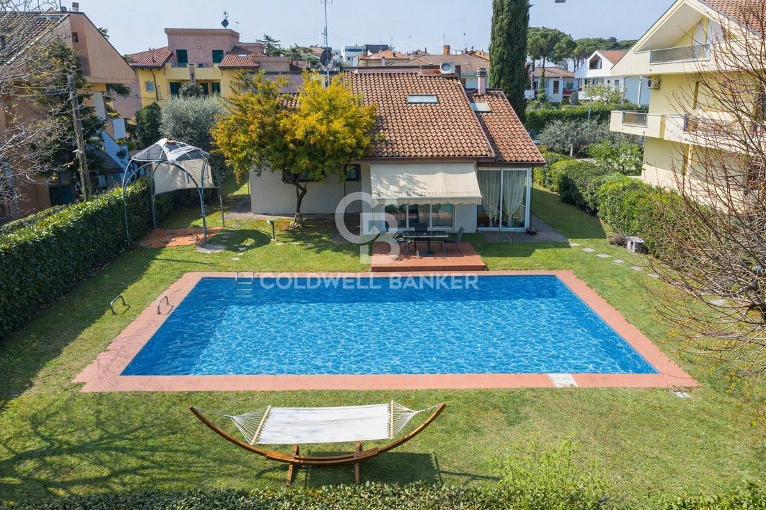 Villa in Coriano, Emilia-Romagna, Italy 1 - 17739675