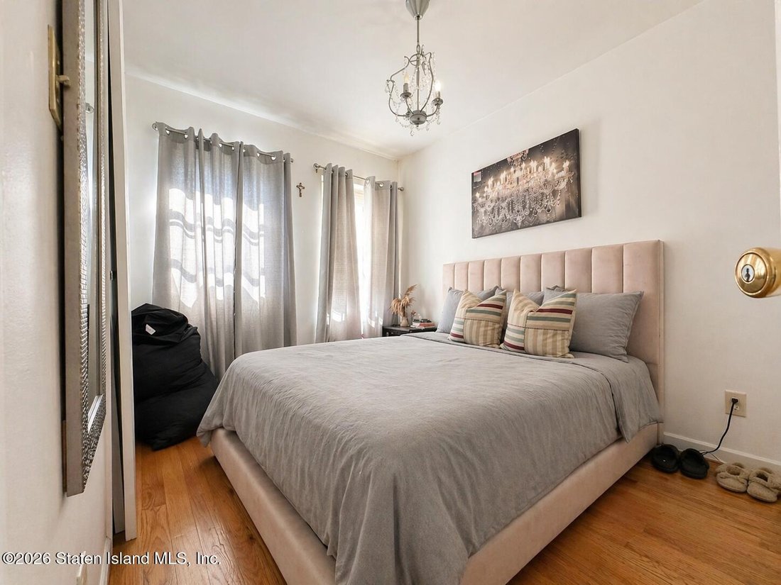 House in New York, New York, United States 4 - 17734428