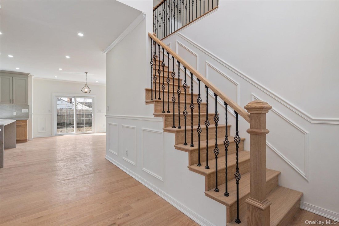 House in Plainview, New York, United States 3 - 17737797