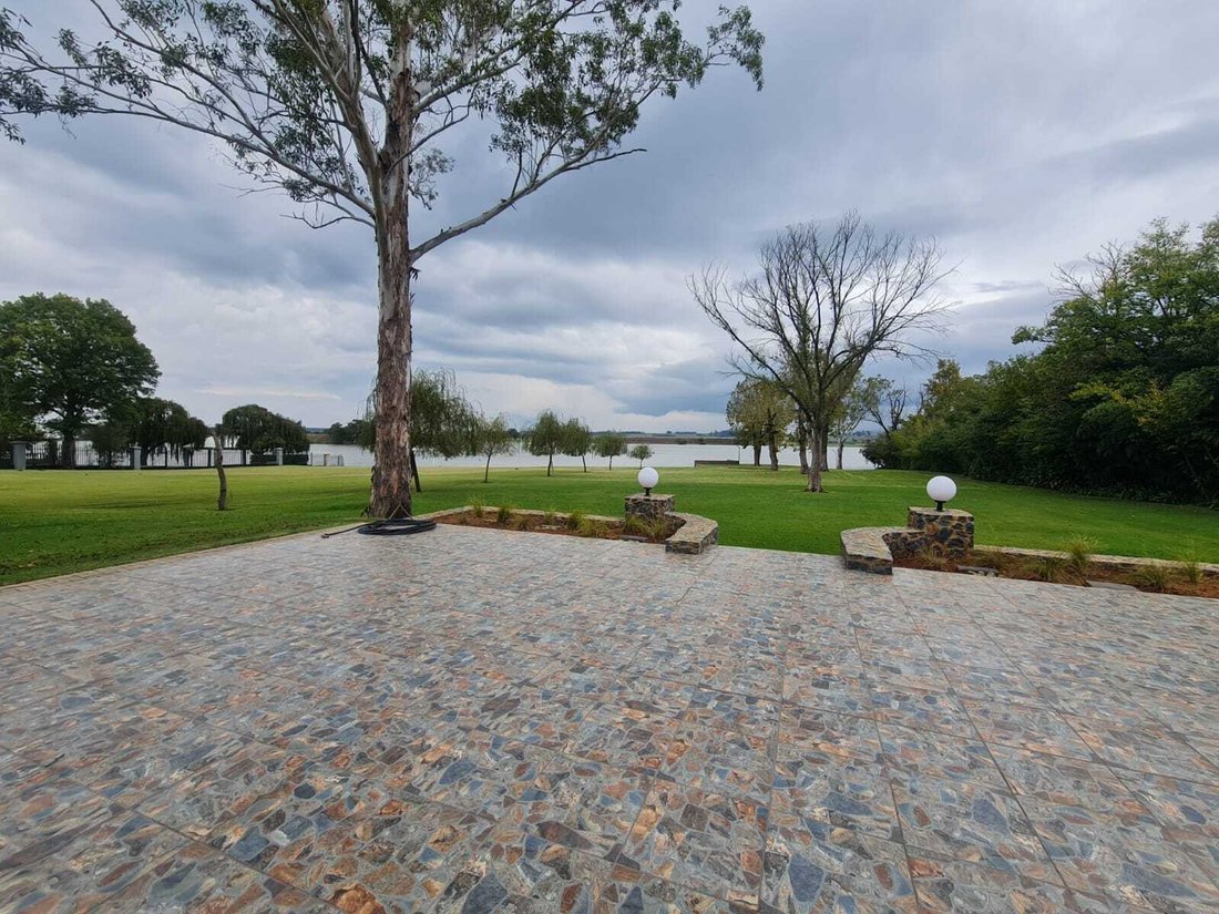 House in Vanderbijlpark, Gauteng, South Africa 1 - 17739254