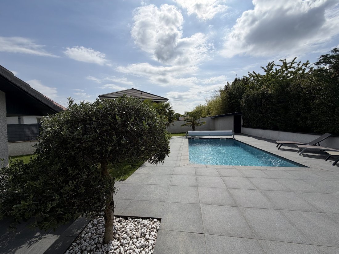 Villa in Charnecles, Auvergne-Rhône-Alpes, France 2 - 17315242