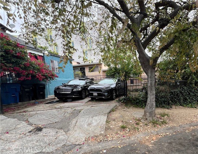 Los Angeles, California, United States 2 - 17736387
