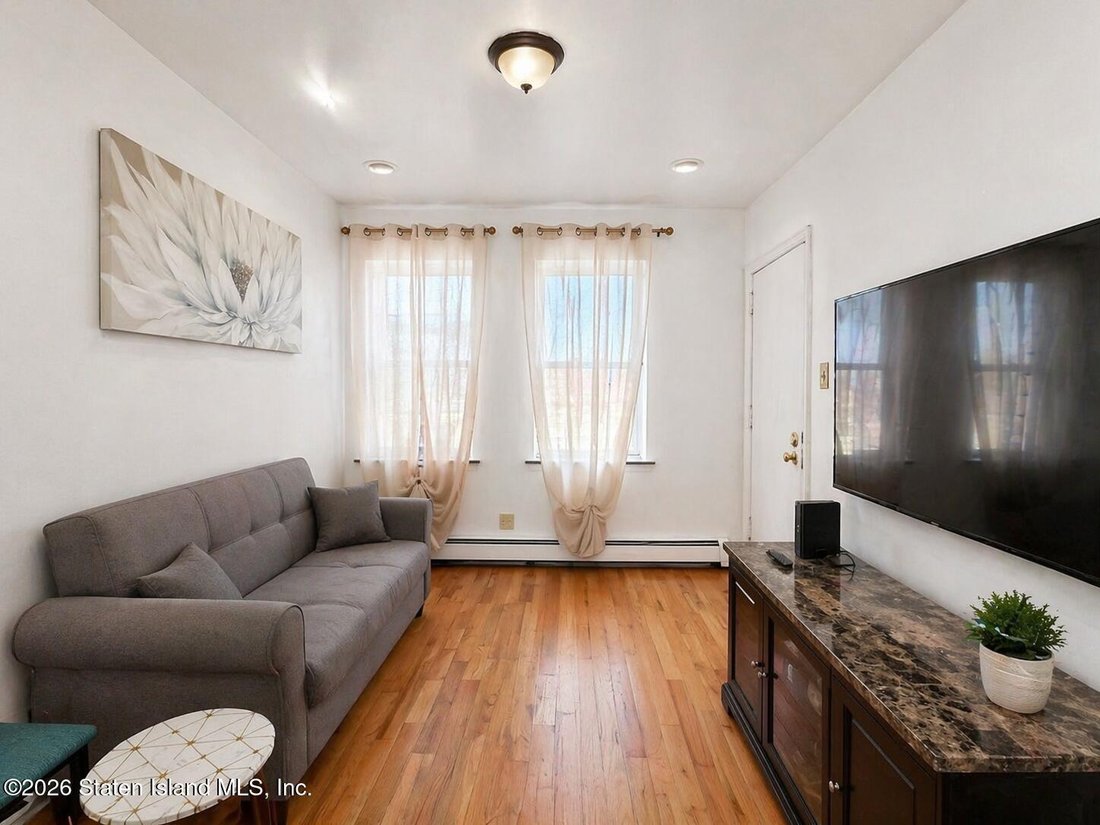 House in New York, New York, United States 2 - 17734428