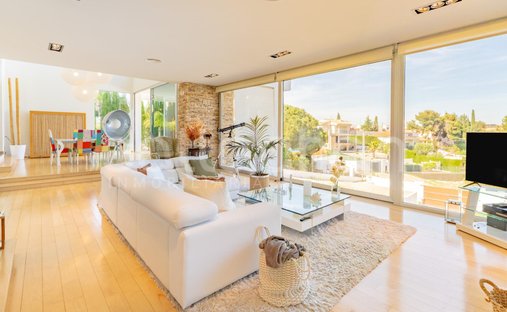 Villa in Chiva, Valencian Community, Spain 1