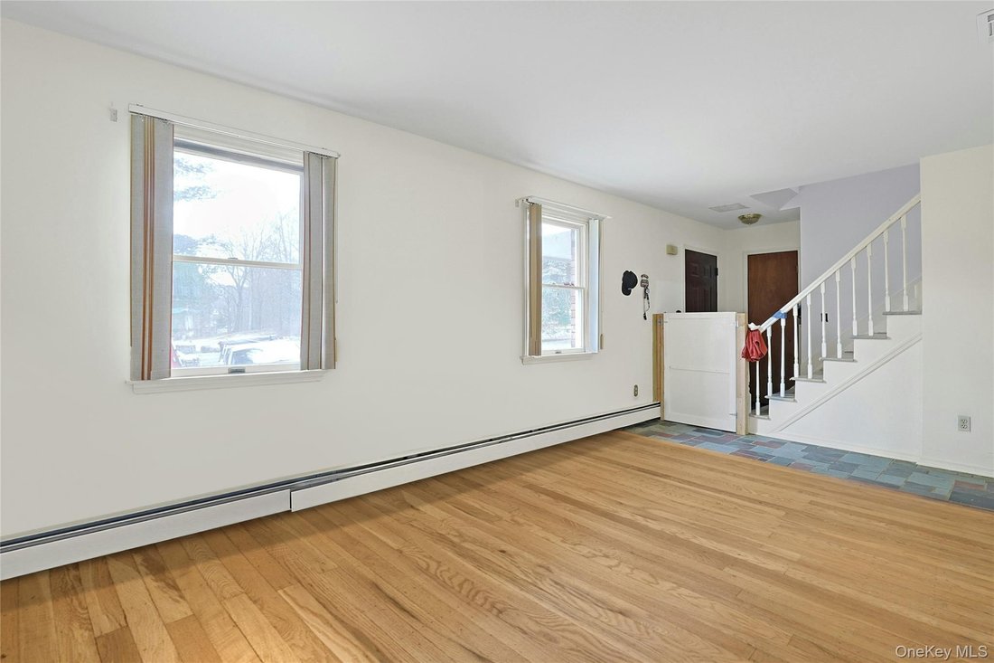 House in Woodbury, New York, United States 4 - 17735518