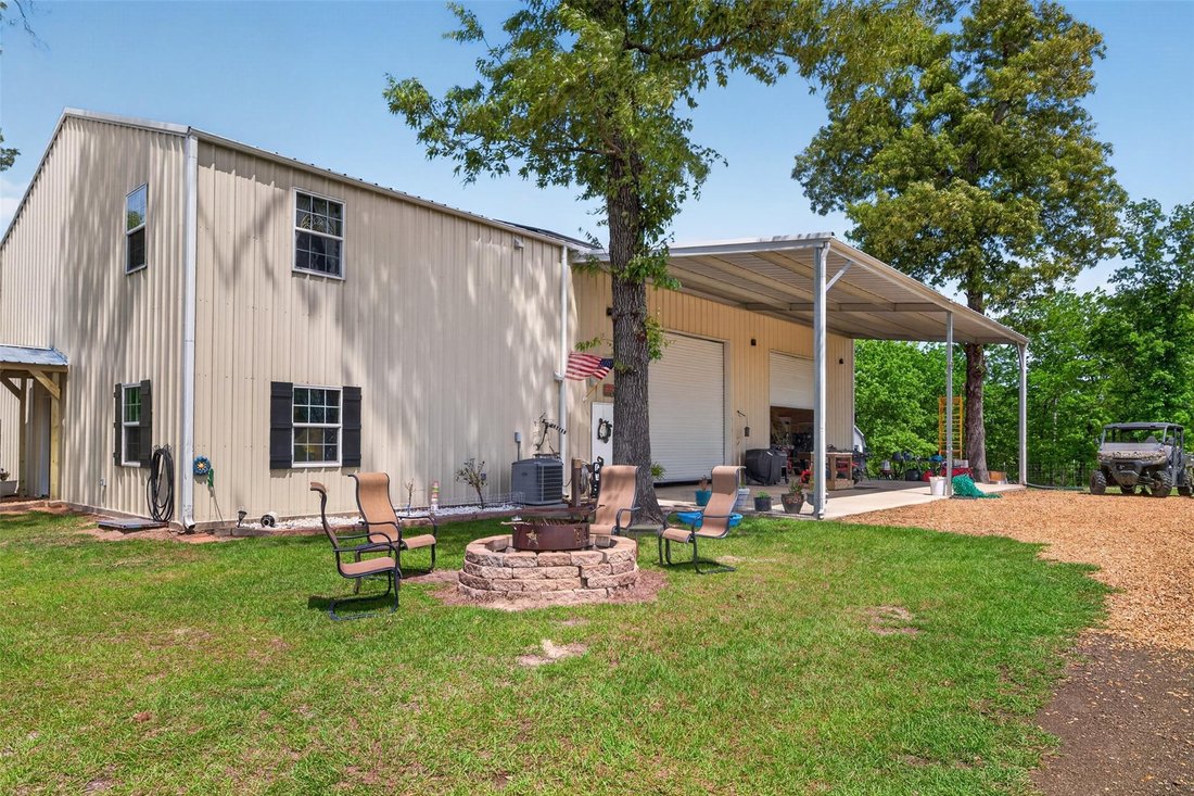 House in Jasper, Texas, United States 3 - 17738097
