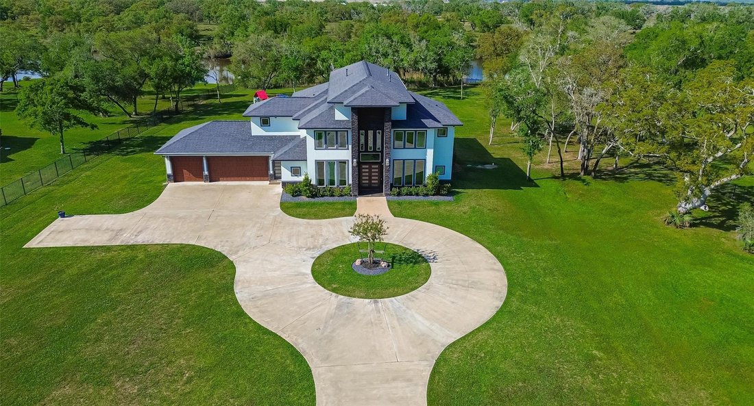House in Angleton, Texas, United States 1 - 17738142