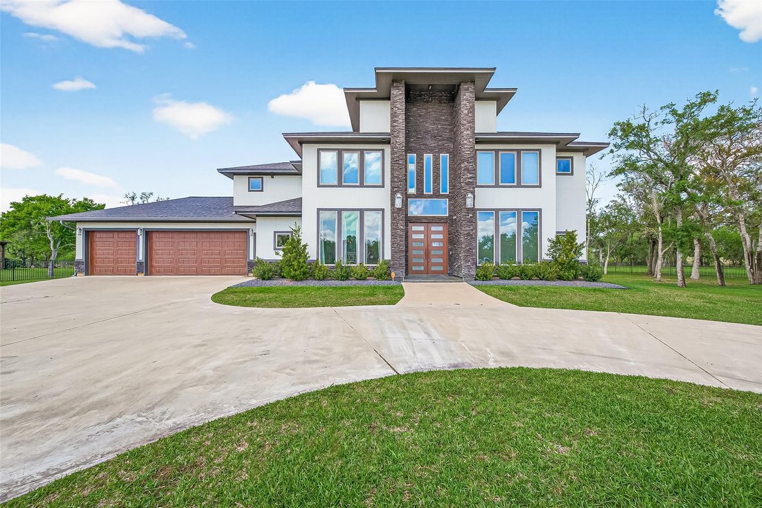 House in Angleton, Texas, United States 4 - 17738142