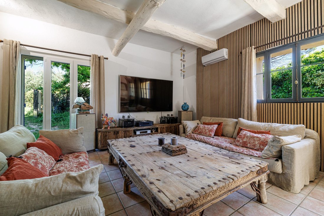 House in Flayosc, Provence-Alpes-Côte d'Azur, France 3 - 17475606
