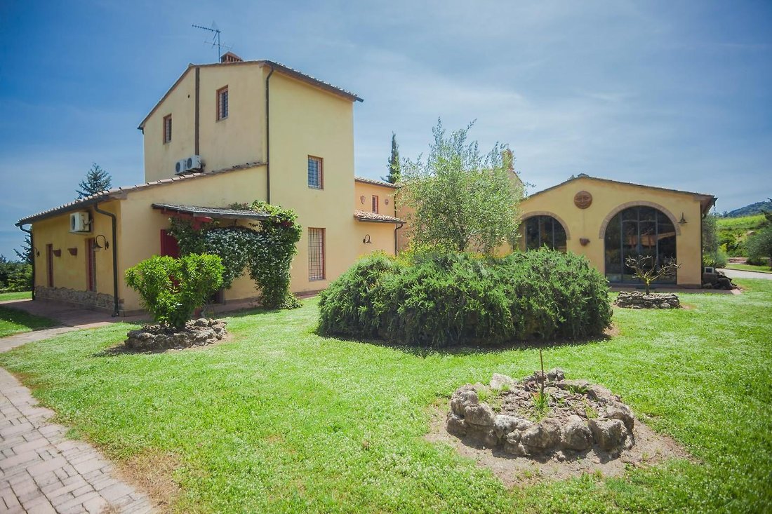 Villa in Casciana Terme Lari, Tuscany, Italy 1 - 17304432