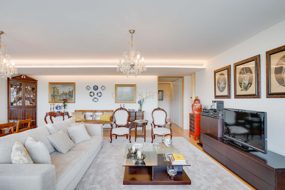 Apartment in Avenidas Novas, Lisbon, Portugal 3 - 17738691