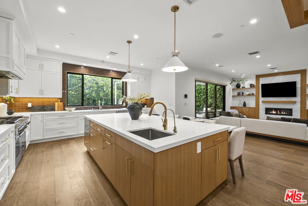 House in Los Angeles, California, United States 5 - 17736868