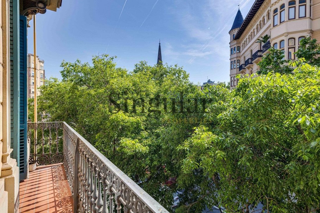 Apartment in Eixample, Barcelona, Spain 2 - 17737457