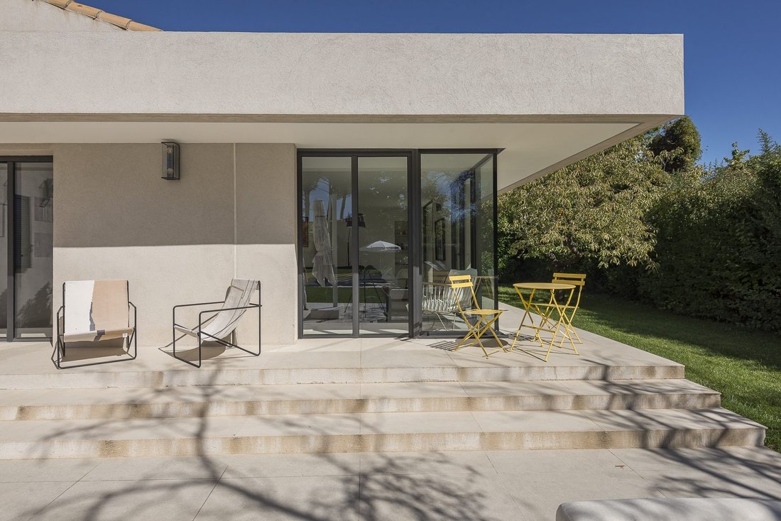 House in Le Tholonet, Provence-Alpes-Côte d'Azur, France 2 - 17739767