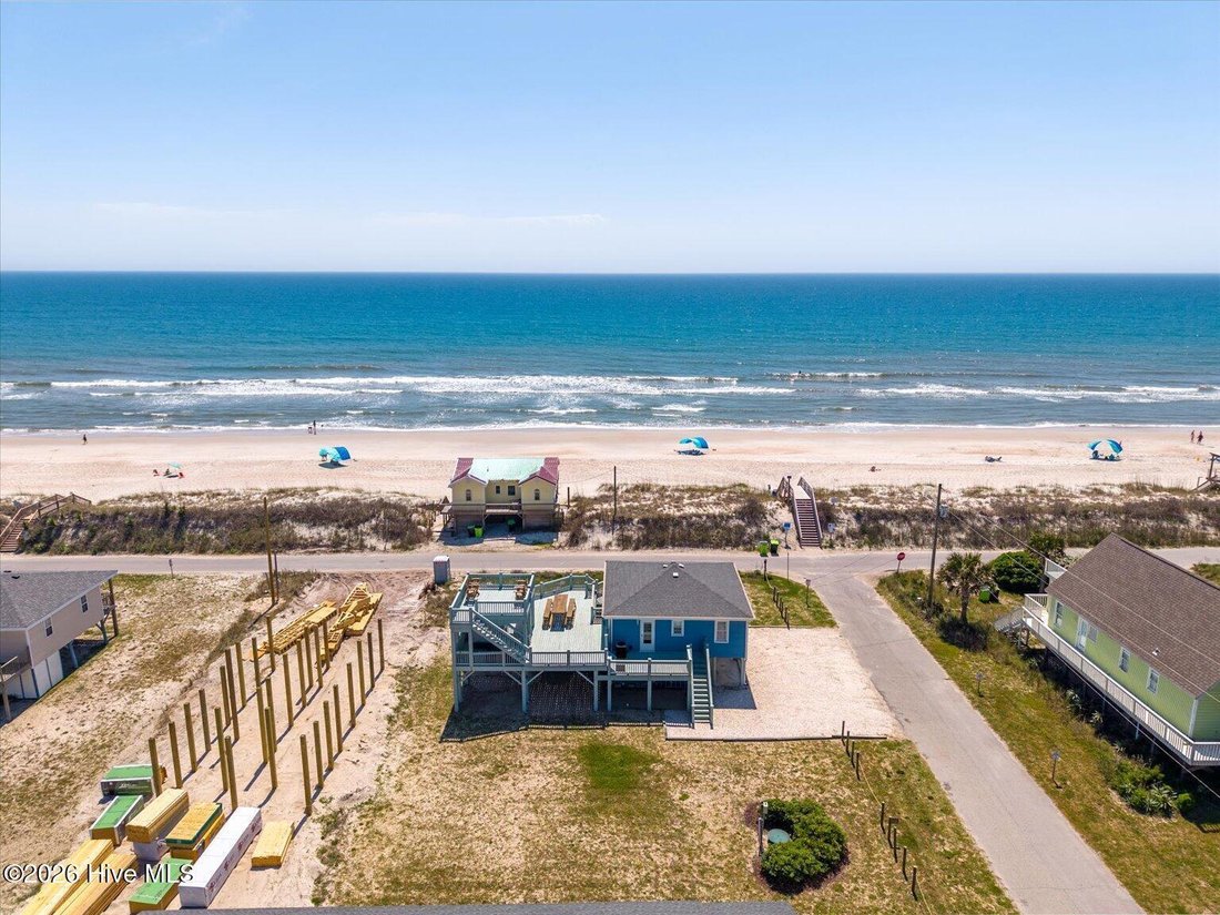 House in North Topsail Beach, North Carolina, United States 4 - 17738286