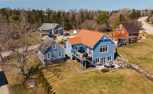 House in East River Point, Nova Scotia, Canada 1