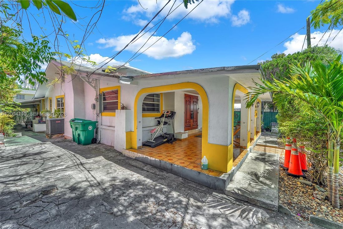 House in Miami, Florida, United States 4 - 17738098