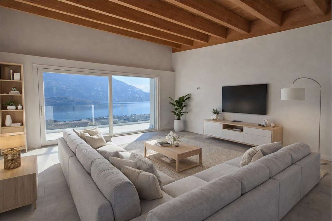 Apartment in Vercana, Lombardy, Italy 3 - 15585932