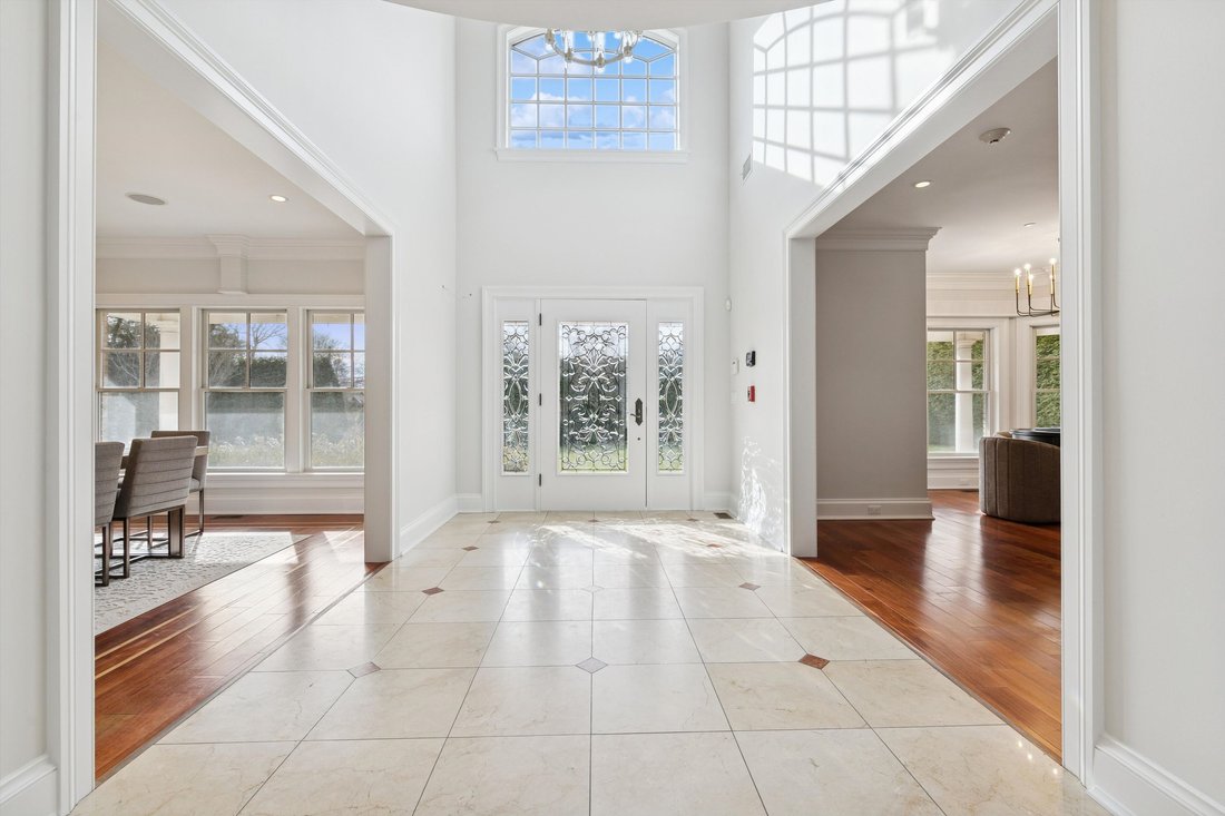 East Quogue, New York, United States 5 - 17735478