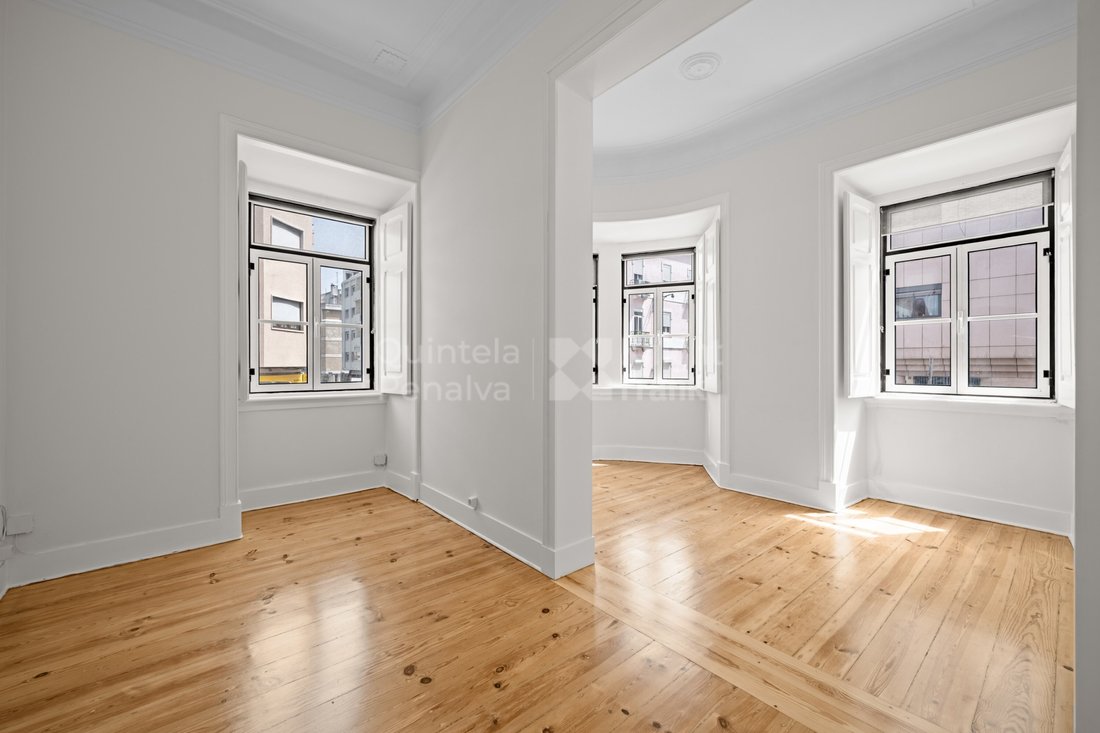 Apartment in Campo de Ourique, Lisbon, Portugal 2 - 17736011