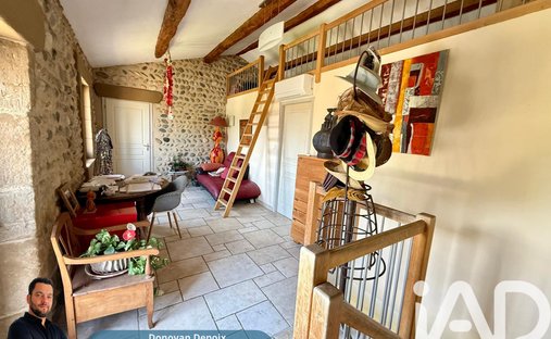 House in Pont-de-l'Isere, Auvergne-Rhône-Alpes, France 1