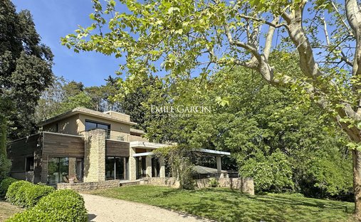 Villa in Montagne des Chèvres, Villeneuve-lès-Avignon, France 1