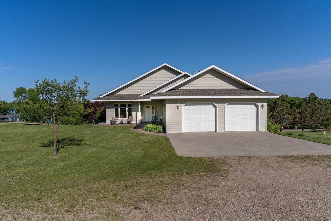 House in Battle Lake, Minnesota, United States 4 - 17736742