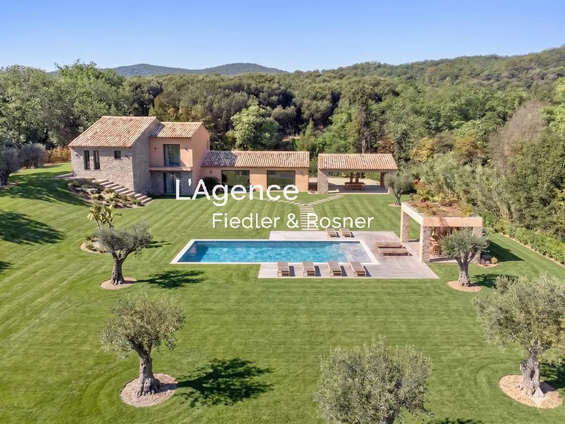 Villa in Ramatuelle, Provence-Alpes-Côte d'Azur, France 1 - 17727593